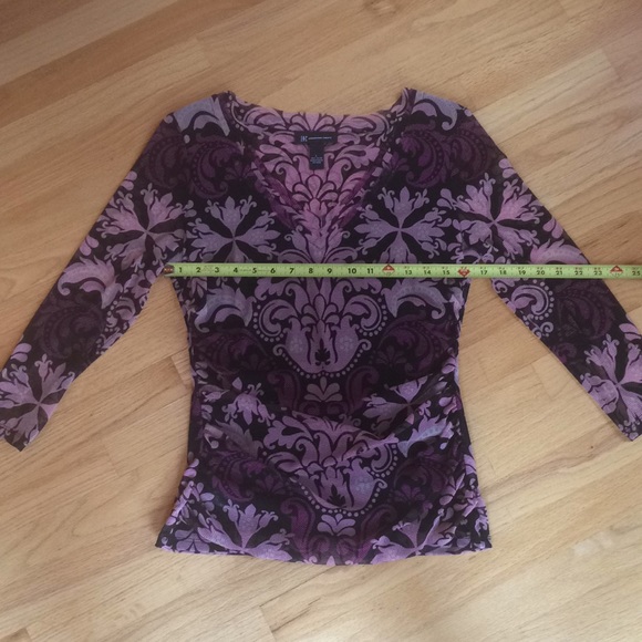 INC V-neck fitted top - Picture 4 of 8